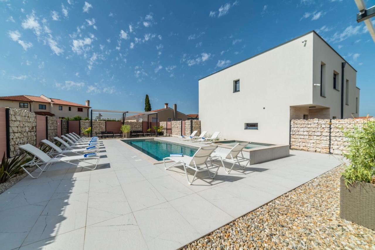 Pinna Residence - Datul Pula Exterior photo